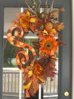 
                    
                        Fall wreath-Love this!!
                    
                