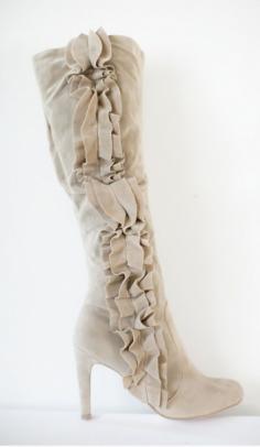 
                    
                        #Very cute boots!  New  Boots #new #Boots #nice #fashion  www.2dayslook.com
                    
                