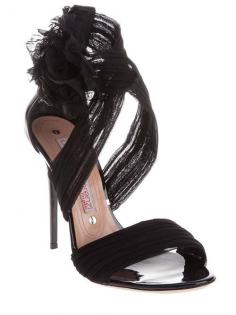 
                    
                        Gianmarco Lorenzi Black Tulle Sandal Spring 2011 #GML #Shoes #Lorenzis #Heels
                    
                