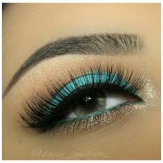 
                    
                        Gorgeous turquoise eyeshadow w/ hints of soft gold
                    
                