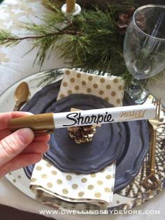 
                        
                            use a gold sharpie paint pen to add some glam to mirrored chargers
                        
                    