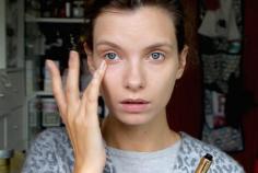 As promised, a video dedicated to undereye circles and ways of disguising them. My dark circles...