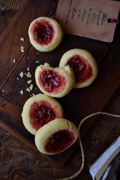 
                    
                        Gluten-Free Jam Cookies (Thumbprints) from Kurry Leaves + 50 Gluten-Free Cookie Recipes | www.theroastedroo... #glutenfree
                    
                