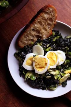 
                        
                            Iceberg lettuce, be gone! Caesar salad gets a nutritional boost in this kale and brussels sprout Caesar salad with parmesan toasts.
                        
                    