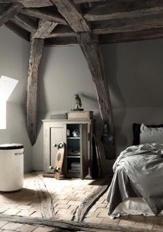 
                    
                        attic bedroom
                    
                