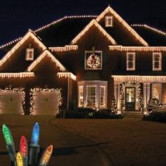 
                    
                        5 Tips for Hanging Outdoor Christmas Lights
                    
                