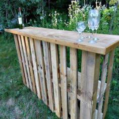 
                    
                        Who's ready for outdoor parties and BBQ's?? This girl sure it :) Up-cycle a pallet into and outdoor bar :)
                    
                