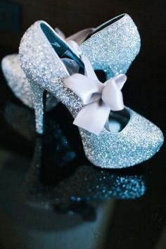 
                    
                        sparkly wedding heels www.weddingchicks...
                    
                