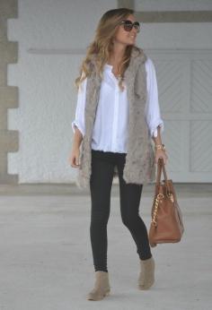 
                    
                        Amazing combination – beige fur, suede boots and classical white shirt, black leggings and camel hand held bag. Find your personal winter look 2015.
                    
                
