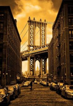 
                    
                        Manhattan Bridge Brooklyn NYC
                    
                