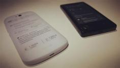 
                    
                        Next-Generation, Dual-Screen YotaPhone
                    
                