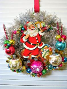 
                    
                        Vintage Santa Kitsch Christmas Wreath
                    
                