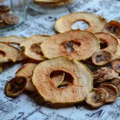 
                    
                        Baked Apple and Banana Chips - forget about store-bought chips loaded with sugar and fat...these are so easy to make at home! | @Taste Love & Nourish | #apple #banana #chips
                    
                