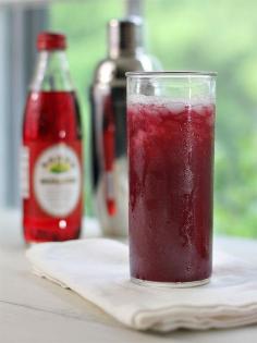 
                    
                        Vampire’s Dream: Rum, pineapple and cranberry juice with a splash of grenadine..yum that looks good
                    
                