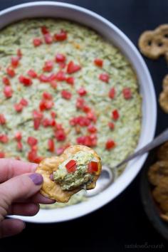 
                    
                        Baked Artichoke and Spinach Dip | @Taste Love & Nourish | #bakedartichokedip #light
                    
                