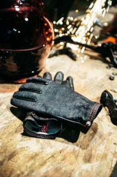 
                    
                        /// Grifter Company USA - Onyx Ranger gloves
                    
                