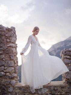 
                    
                        20 Long Sleeve Wedding Gowns: Delphine Manivet
                    
                