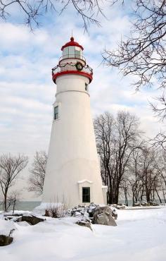 
                    
                        Lighthouse decorated for Christmas Holiday in Marblehead, MA.
                    
                
