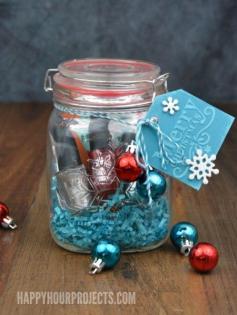 
                    
                        Creative Ways to Give a Gift Card: The Mason Jar Gift at www.happyhourproj...
                    
                