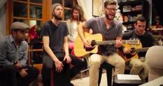 
                    
                        Acoustic Version Of ‘The First Noel’ Will Fill You With Christmas Joy - Music Videos
                    
                