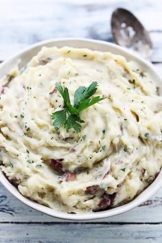 
                    
                        Creamy, buttery garlic and herb mashed potatoes made right in the slow cooker! These are the easiest, best tasting mashed potatoes you will ever make!
                    
                