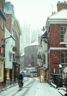 
                    
                        York, England, a wonderful medieval walled town ♥
                    
                