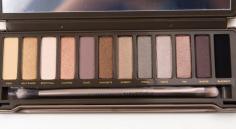 
                    
                        Urban Decay Naked 2 Palette
                    
                