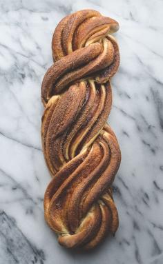 
                    
                        Cinnamon Nog Twist Bread | @Taste Love & Nourish | #bread #nog #holiday @Silk
                    
                