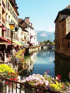 
                    
                        Annecy, France
                    
                