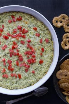 
                    
                        Baked Artichoke and Spinach Dip | Taste Love & Nourish | #bakedartichokedip #light
                    
                