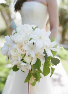 
                    
                        Whimsical white bouquet: www.stylemepretty... | Photography: Gia Canali - www.giacanali.com
                    
                