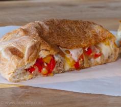 
                    
                        So Easy!! Sausage and Pepper Calzones | Betsylife.com
                    
                