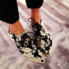 
                    
                        Floral flats
                    
                