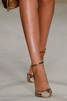 Elisabetta Franchi Spring 2015-16 RTW Details