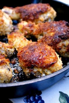 
                    
                        Oven-Fried Panko Crusted Chicken Drumsticks | thetwobiteclub.com
                    
                