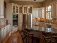 
                    
                        Designer Chantal Devane remodels an out-of-date cooking space into a beautiful, traditional Tuscan kitchen on HGTV.com.
                    
                