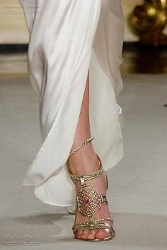 
                    
                        Elisabetta Franchi Spring 2015-16 RTW Details
                    
                