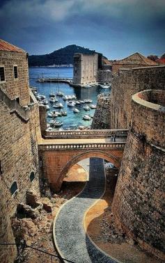 Dubrovnik, Croatia.  This is a place I've wondered about visiting some time.  Since my travels in Europe were largely during the Cold War era (yeah, no reminder necessary ...), I've been to little of Eastern Europe.