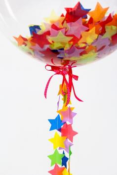 Confetti Star Balloons ~ fun idea to fill balloons with confetti