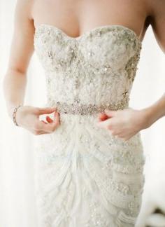 
                    
                        woo baby, vintage glam. very fitting for me  pronoviasweddingd...
                    
                