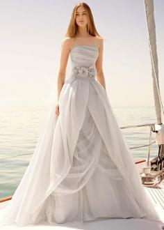 I LOVE this Vera Wang for David's Bridal Sterling Ball Gown Style Wedding Dress!!! This thing is STUNNING!