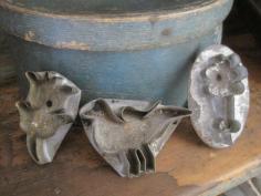 
                    
                        2.25in x 1.375in (flower) Three Early/Old Tiny Miniature Tin Cookie Cutters Bird Tulip Flower. Jello cut outs for Easter meals! Make bread cut outs, toast them and then add a spread on top
                    
                