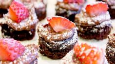 
                    
                        molten-chocolate-cupcakes-8
                    
                
