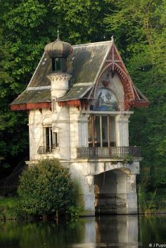 French boathouse