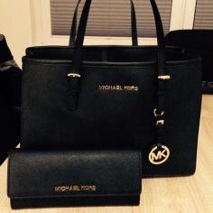 
                    
                        Cheap Michael Kors HandBags Outlet wholesale .3 ITEMS TOTAL $99 ONLY #AllAccessKors #NYFW #FallingInLoveWith #SpringFling
                    
                