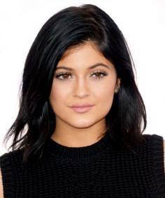 
                    
                        Kylie Jenner's blonde look is SO gorgeous!!
                    
                