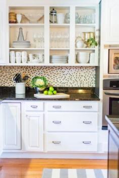 
                    
                        How to Decorate a Rental - Style Me Pretty Living. Temporary backsplash and wallpaper!
                    
                