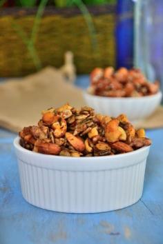 
                    
                        Healthy Snack Recipe for Your Desk: Roasted Honey Cashew Trail Mix #glutenfree #healthysnack #cleaneats #cleaneating #whole30
                    
                