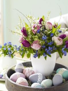 Flowers with Lace Easter Eggs for an Easter Centerpiece