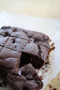 
                    
                        Gluten Free Blackberry Brownies | theroastedroot.net #glutenfree #sugarfree #healthy #chocolate #recipe #valentinesday
                    
                